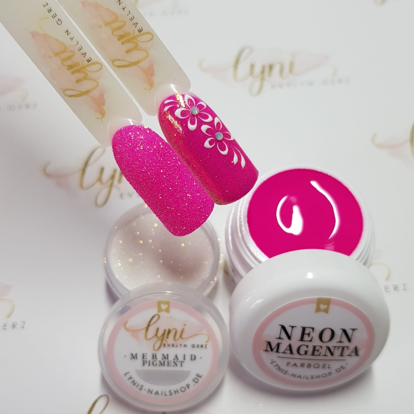 Neon Magenta · Dekogel 5ml** für Nageldesign Nägel & Nagelstudios Neon Magenta · Dekogel 5ml**, deko, dekogel, farbe, farbgel, fuchsia, gel, leuchtend, magenta, pink für Nägel im Nageldesign & Nagelstudios