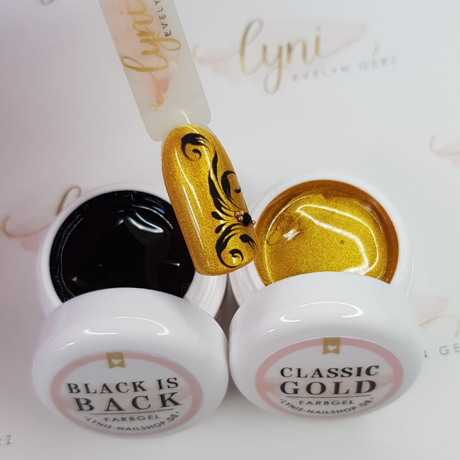 Classic Gold · Farbgel 5ml* für Nageldesign Nägel & Nagelstudios Classic Gold · Farbgel 5ml*, color gel, Farbe für Nägel, Gel Farben, Gelnägel Farbe, klassisches Gold für Nägel im Nageldesign & Nagelstudios