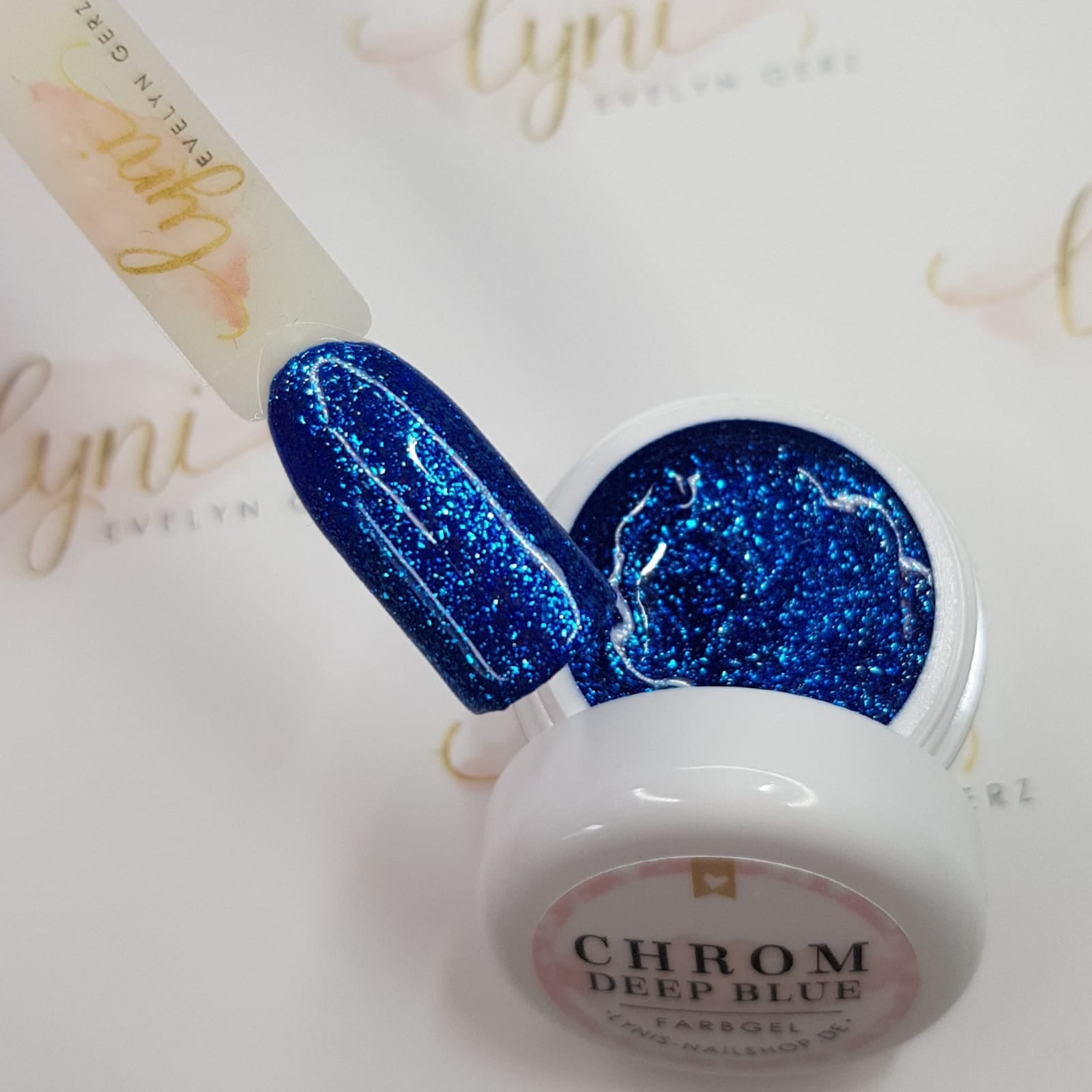 Chrom Deep Blue · Farbgel 5ml* für Nageldesign Nägel & Nagelstudios Chrom Deep Blue · Farbgel 5ml*, Blau, color gel, effektgel, Farbe für Nägel, Gel Farben, Gelnägel Farbe, Glitter Gel, Glitzergel für Nägel im Nageldesign & Nagelstudios
