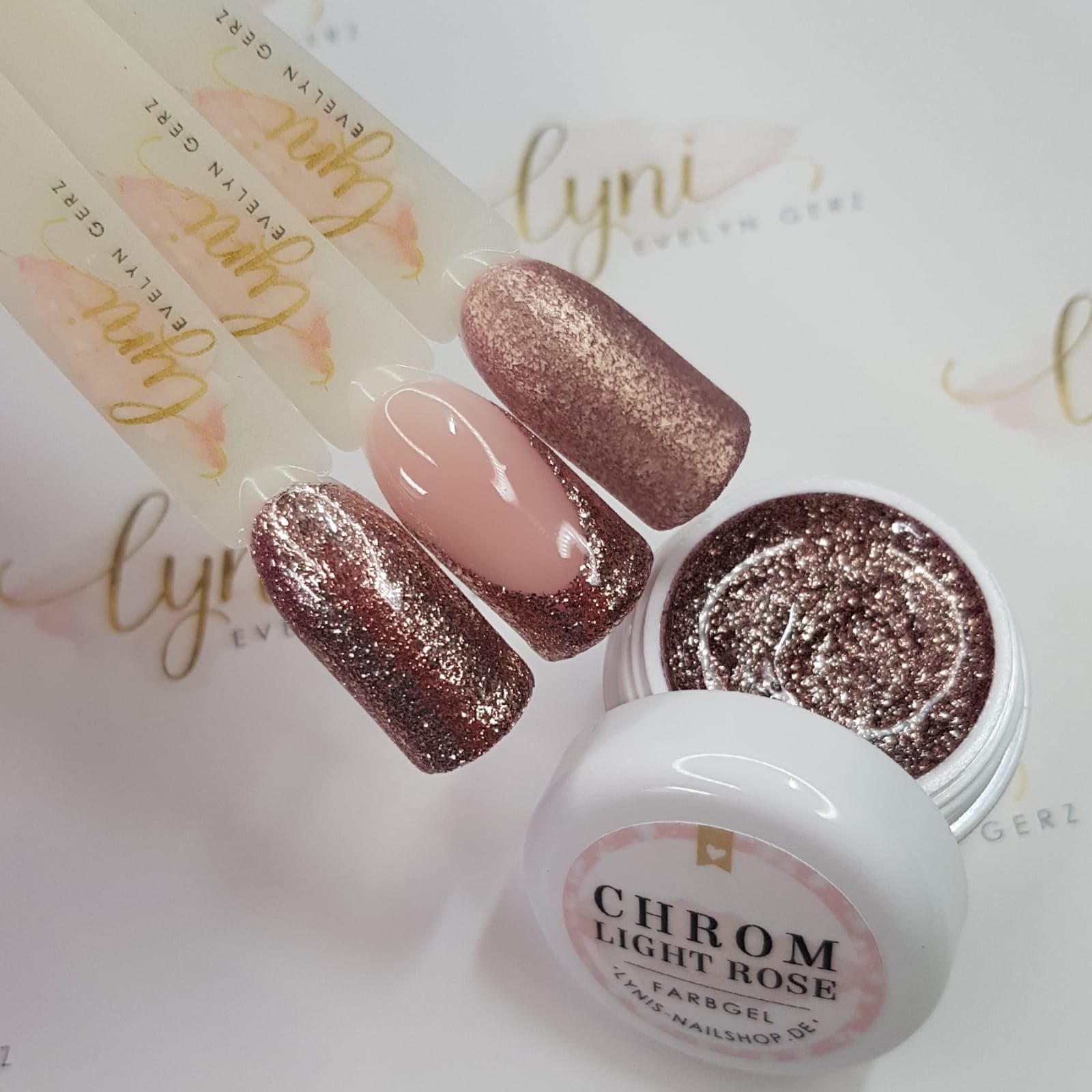 Chrom Light Rose · Farbgel 5ml* für Nageldesign Nägel & Nagelstudios Chrom Light Rose · Farbgel 5ml*, color gel, effektgel, Farbe für Nägel, Gel Farben, Gelnägel Farbe, Glitter Gel, Glitzergel, Rosa für Nägel im Nageldesign & Nagelstudios