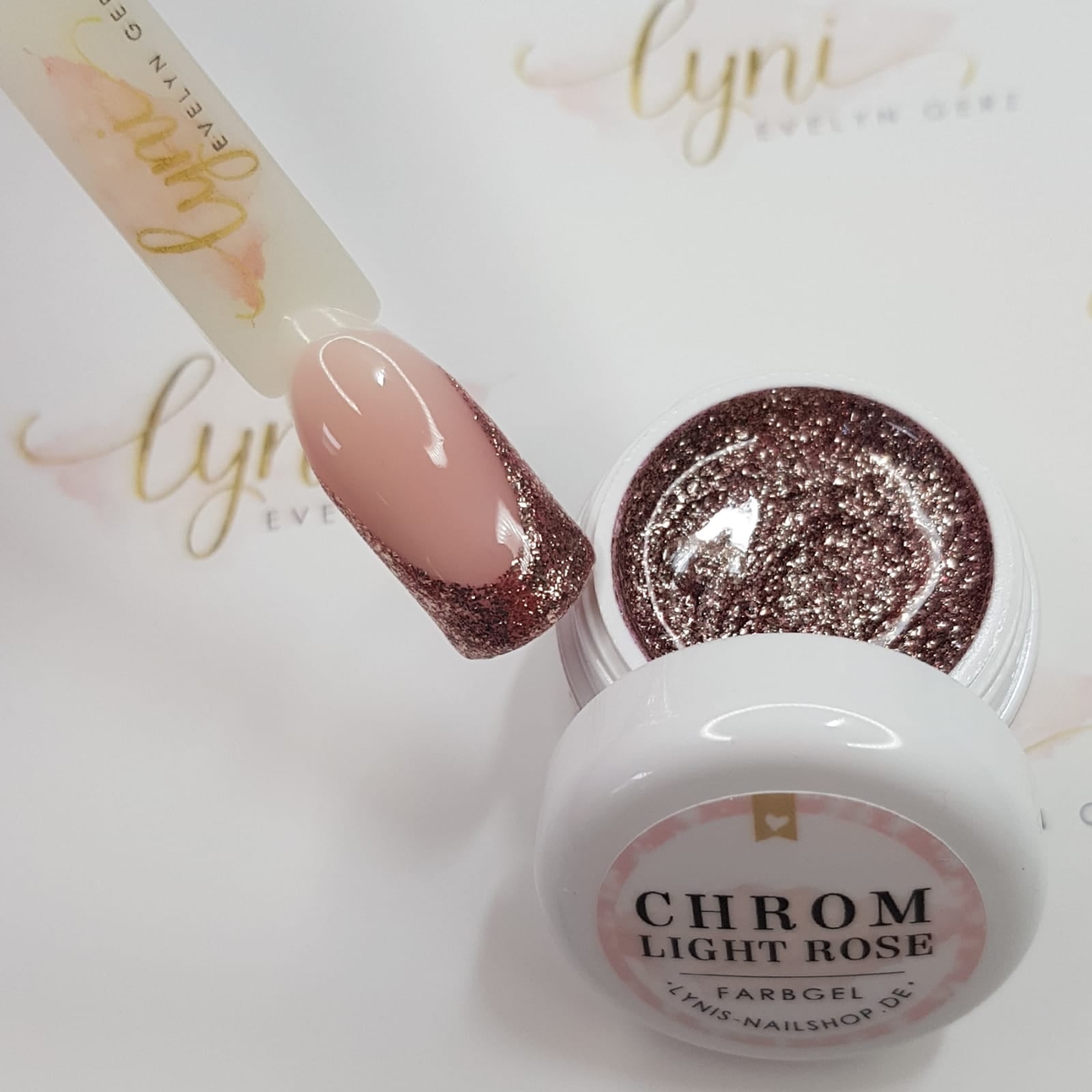 Chrom Light Rose · Farbgel 5ml* für Nageldesign Nägel & Nagelstudios Chrom Light Rose · Farbgel 5ml*, color gel, effektgel, Farbe für Nägel, Gel Farben, Gelnägel Farbe, Glitter Gel, Glitzergel, Rosa für Nägel im Nageldesign & Nagelstudios