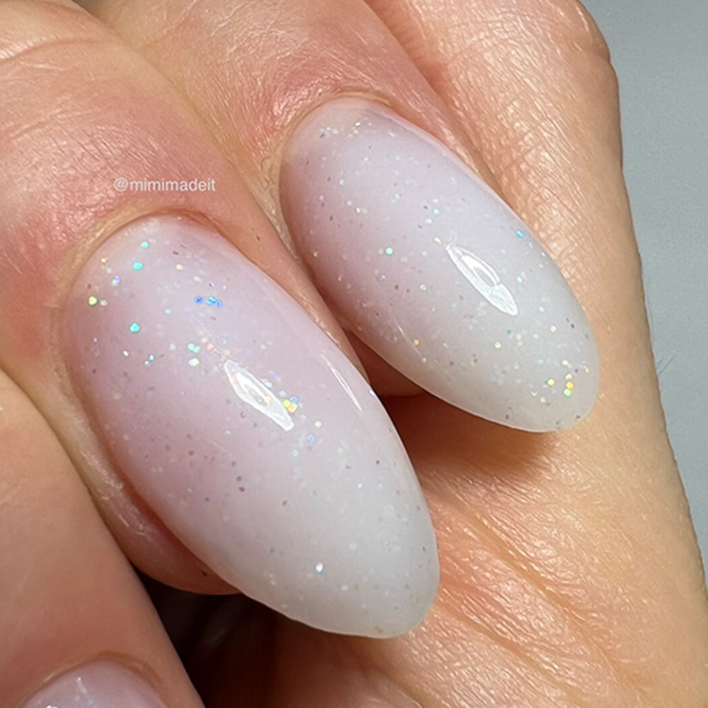 Camo Builder · Milky Holo* für Nageldesign Nägel & Nagelstudios Camo Builder · Milky Holo*, Aufbaugel, Babyboomer Gel, bunt, Glitzer, holo, irisierend, Milchiges Weiß, schimmer, Verlauf, Weiß, White für Nägel im Nageldesign & Nagelstudios