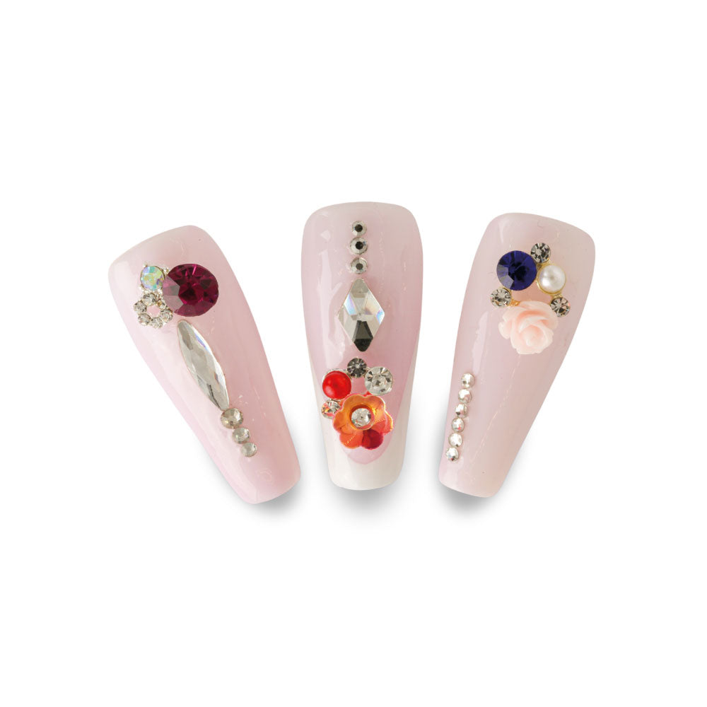 Blumen · NailArt Charm · Box für Nageldesign Nägel & Nagelstudios Blumen · NailArt Charm · Box, edelsteine, flower, kristall blumen, nagelschmuck, steinchen, steine für Nägel im Nageldesign & Nagelstudios