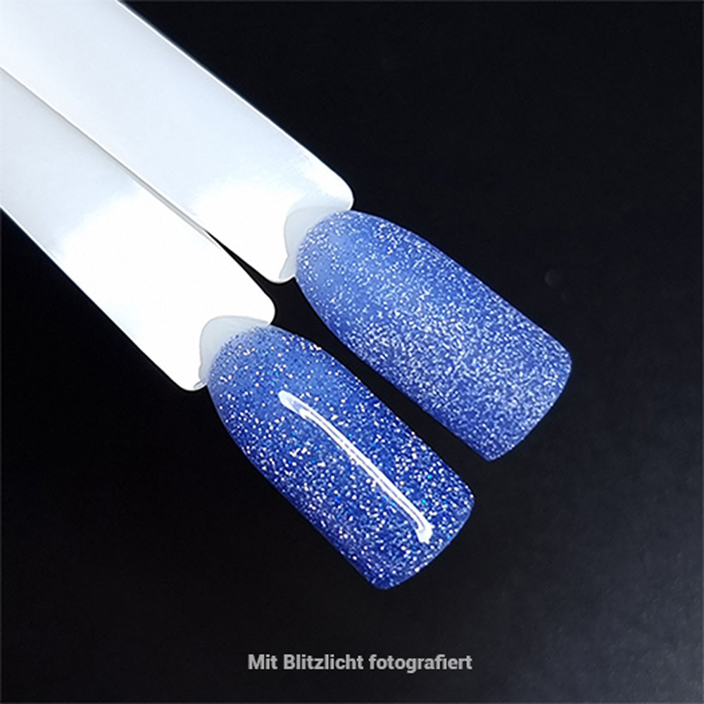 Shellac · Reflective 04 · 7.3ml für Nageldesign Nägel & Nagelstudios Shellac · Reflective 04 · 7.3ml, blau, disco, effekt Shellac, funkeln, gellack, gelpolish, glitter, glitzer, glitzer lacke, leuchtende farben, reflektierend für Nägel im Nageldesign & Nagelstudios