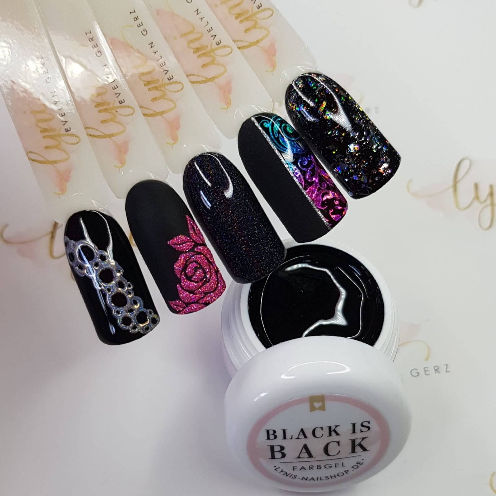Black is back · Farbgel 5ml* für Nageldesign Nägel & Nagelstudios Black is back · Farbgel 5ml*, color gel, Farbe für Nägel, Gel Farben, Gelnägel Farbe, Schwarz für Nägel im Nageldesign & Nagelstudios