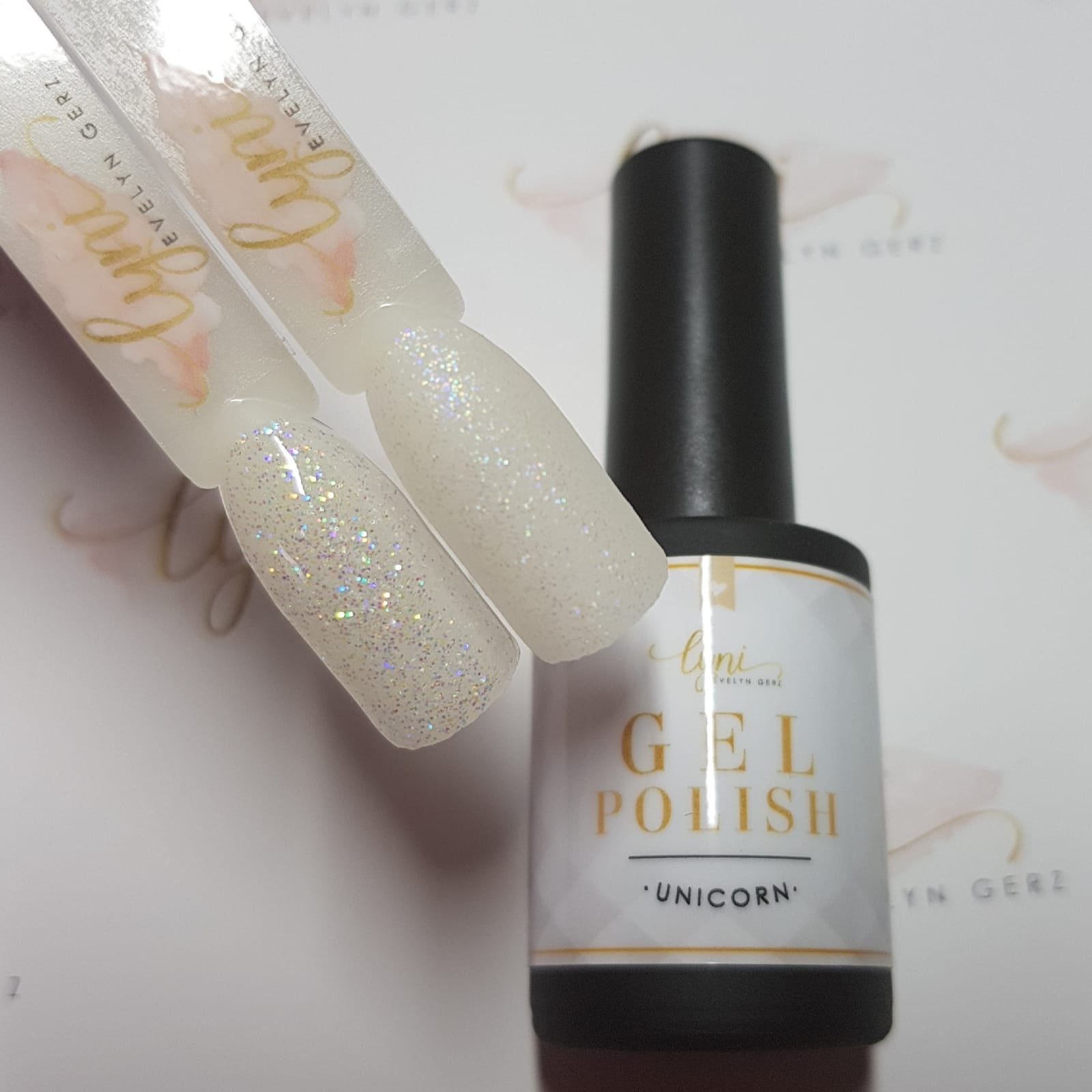 Shellac · Unicorn 7,3ml für Nageldesign Nägel & Nagelstudios Shellac · Unicorn 7,3ml, gel polish, gellack, glimmer, glitter, glitzer, holo, nail polish, uv lack für Nägel im Nageldesign & Nagelstudios
