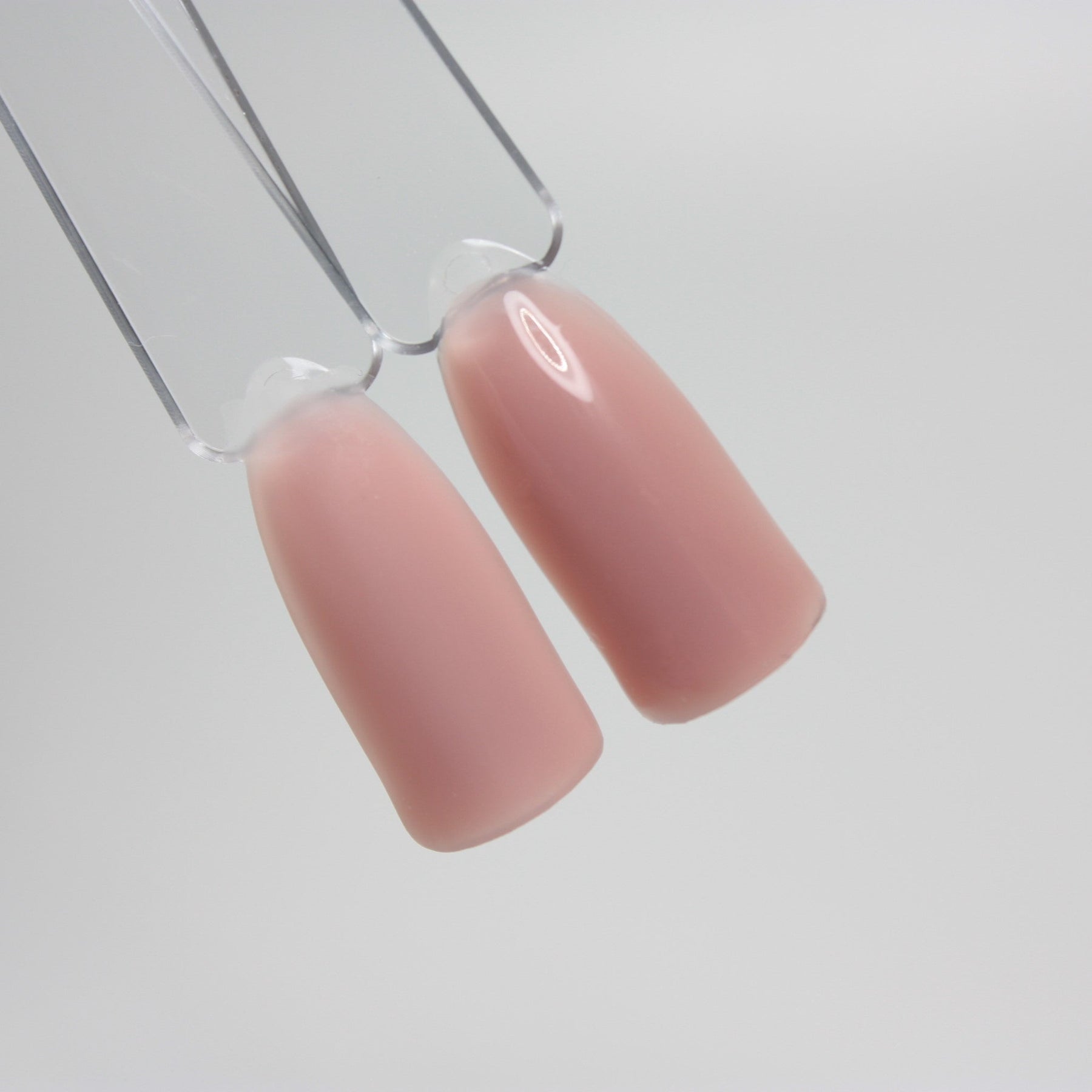 Liquid Builder · Skin 10ml, Aufbaugel in der Flasche, Builder in the bottle, Gel in der Flasche für Nägel im Nageldesign & Nagelstudios