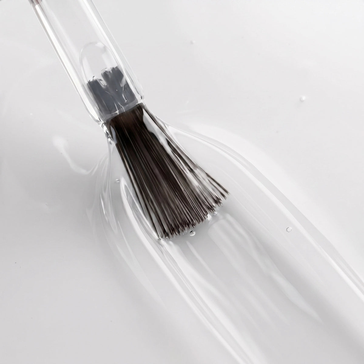 Gel in a bottle · Clear 15ml*