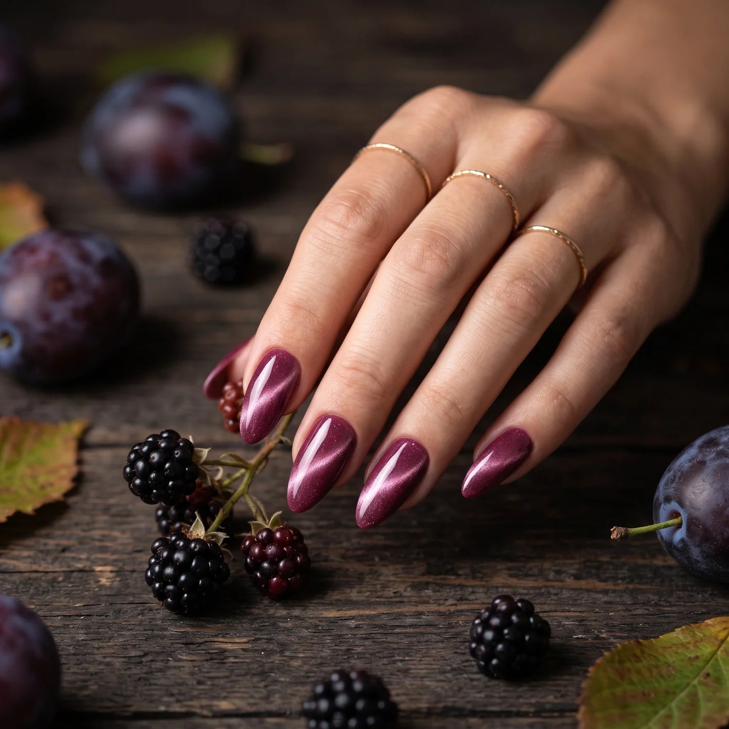 Shellac · Berry Cat Eye 03 10ml, Effekt Lack, gel polish, Gellack, hidden, Magnet Lack, nail polish, uv lack für Nägel im Nageldesign & Nagelstudios