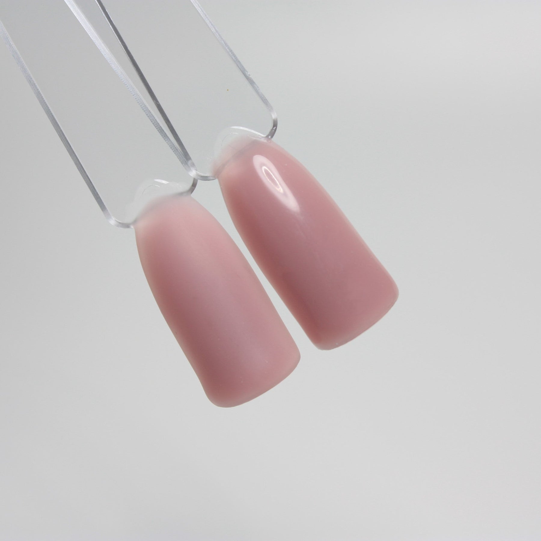 Liquid Builder · Cool Nude 10ml, Aufbaugel in der Flasche, Builder in the bottle, Gel in der Flasche für Nägel im Nageldesign & Nagelstudios