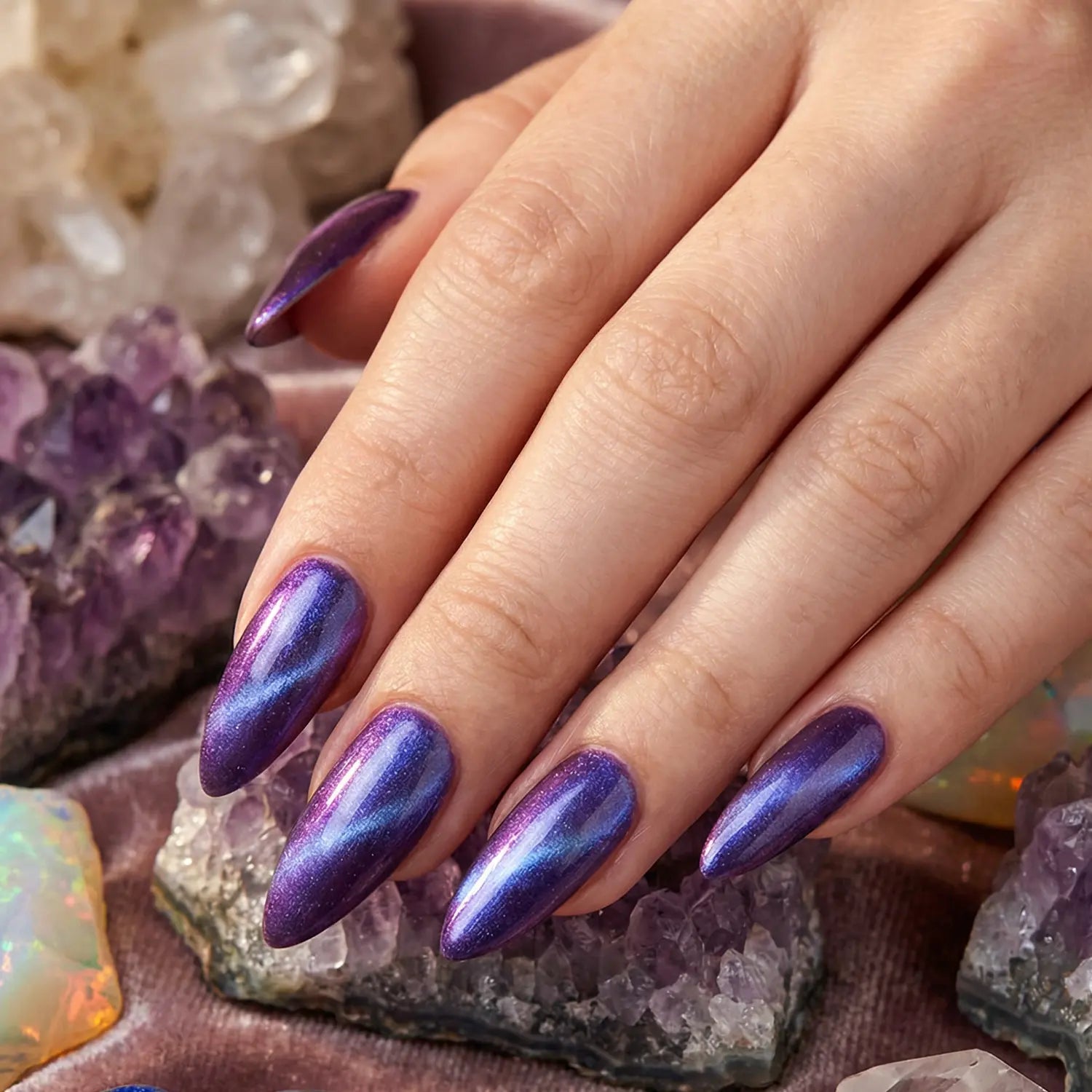 Shellac · Cat Eye Gemstone Opal 10ml, Effekt Lack, gel polish, Gellack, Magnet Lack, nail polish, uv lack für Nägel im Nageldesign & Nagelstudios