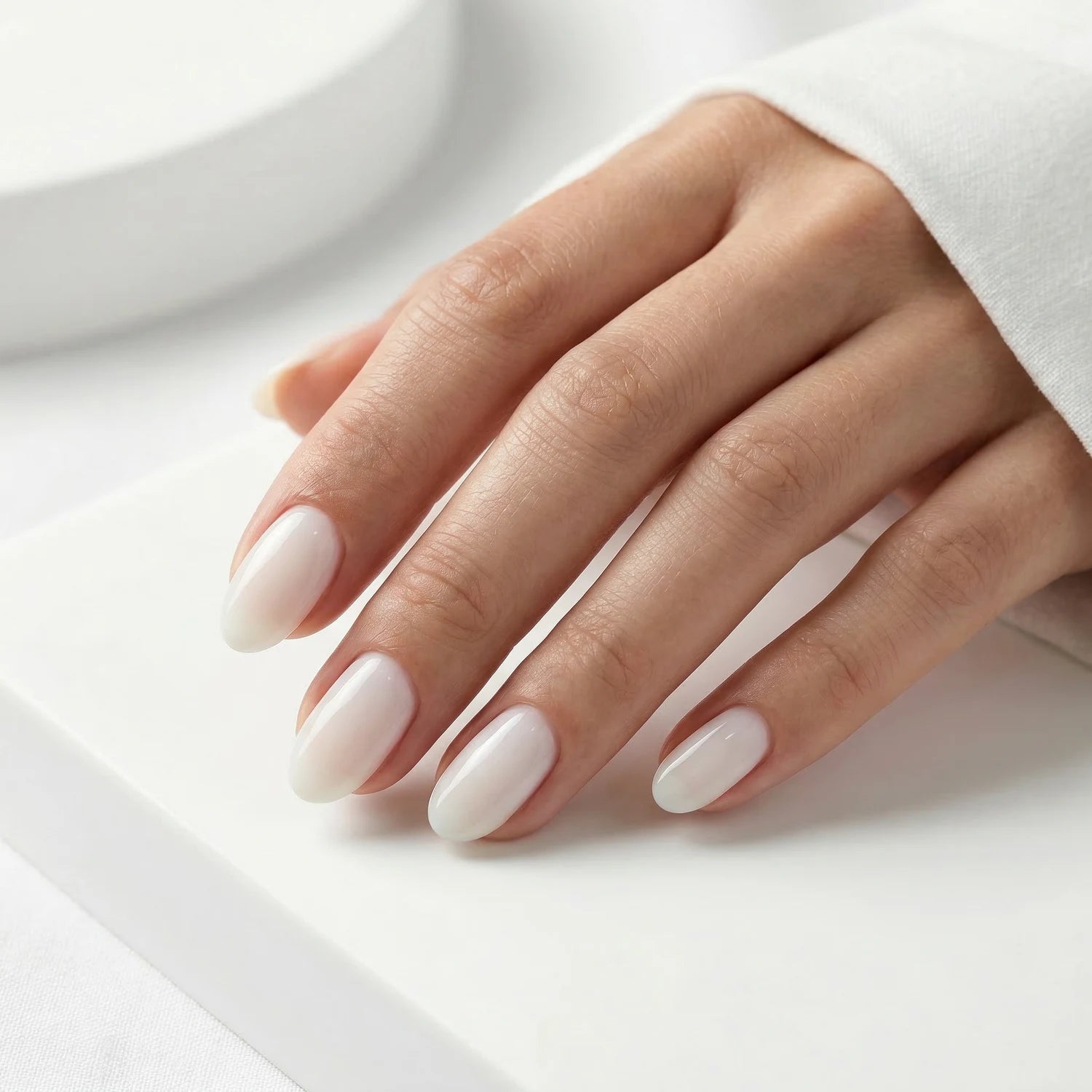 Camo Builder · Milky White*, Aufbaugel, Babyboomer Gel, Milchiges Weiß, Verlauf, Weiß, White für Nägel im Nageldesign & Nagelstudios
