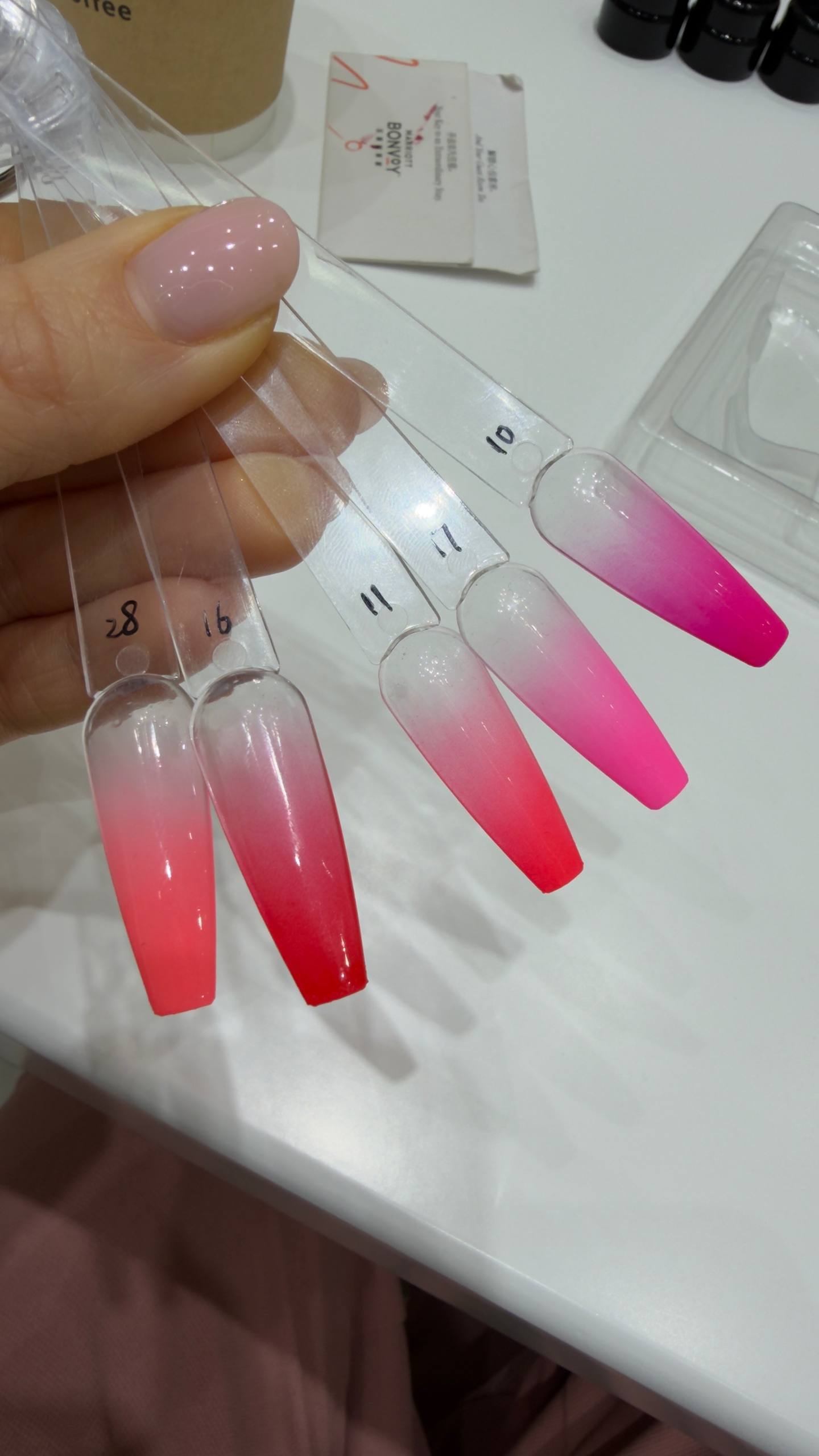 Ombre Babyboomer Gel · Coral · 2g, Aura-Effekt, Babyboomer Gel, Farbverlauf, hidden, Ombre Gel, Ombre Verlauf, Verlauf für Nägel im Nageldesign & Nagelstudios