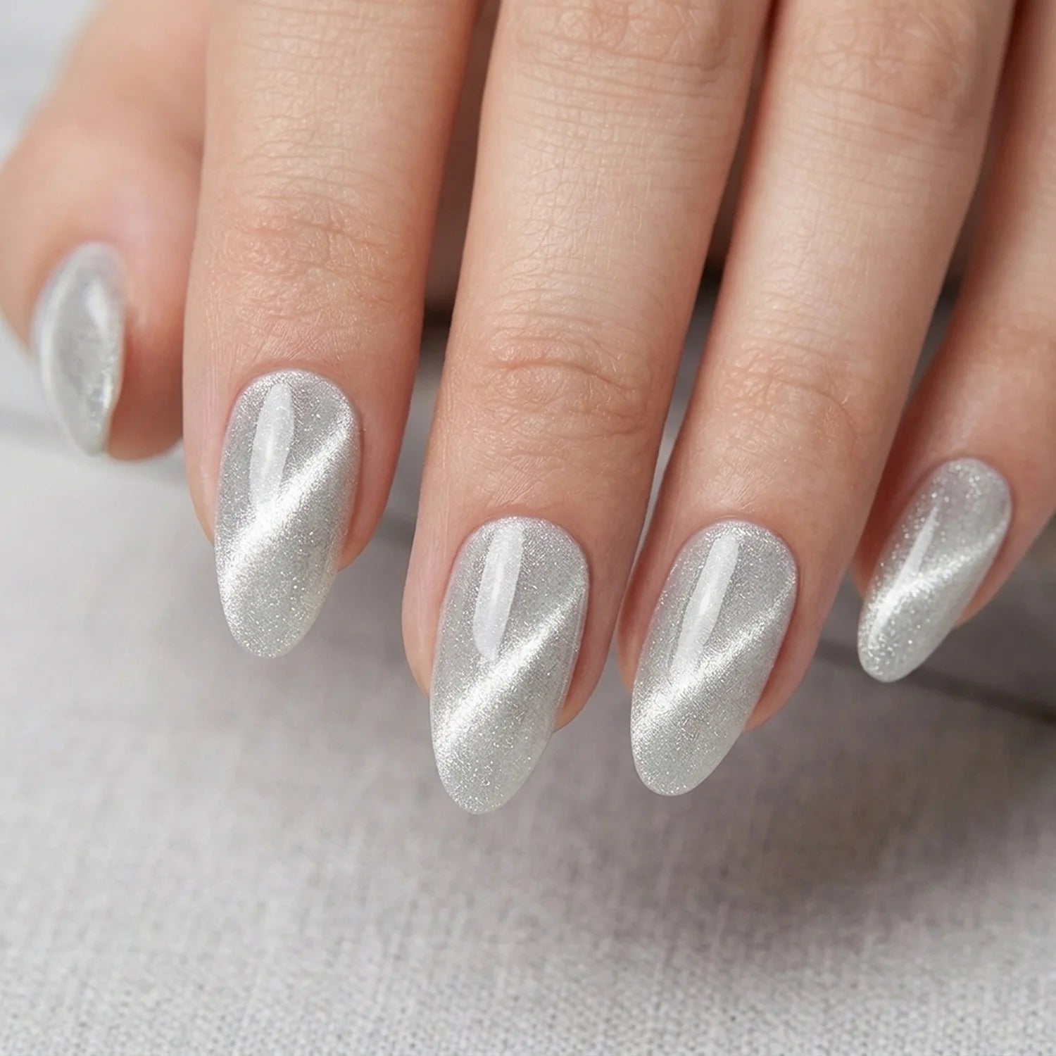 Shellac · Bridal Cat Eye 01 10ml, Effekt Lack, gel polish, Gellack, Magnet Lack, nail polish, uv lack für Nägel im Nageldesign & Nagelstudios