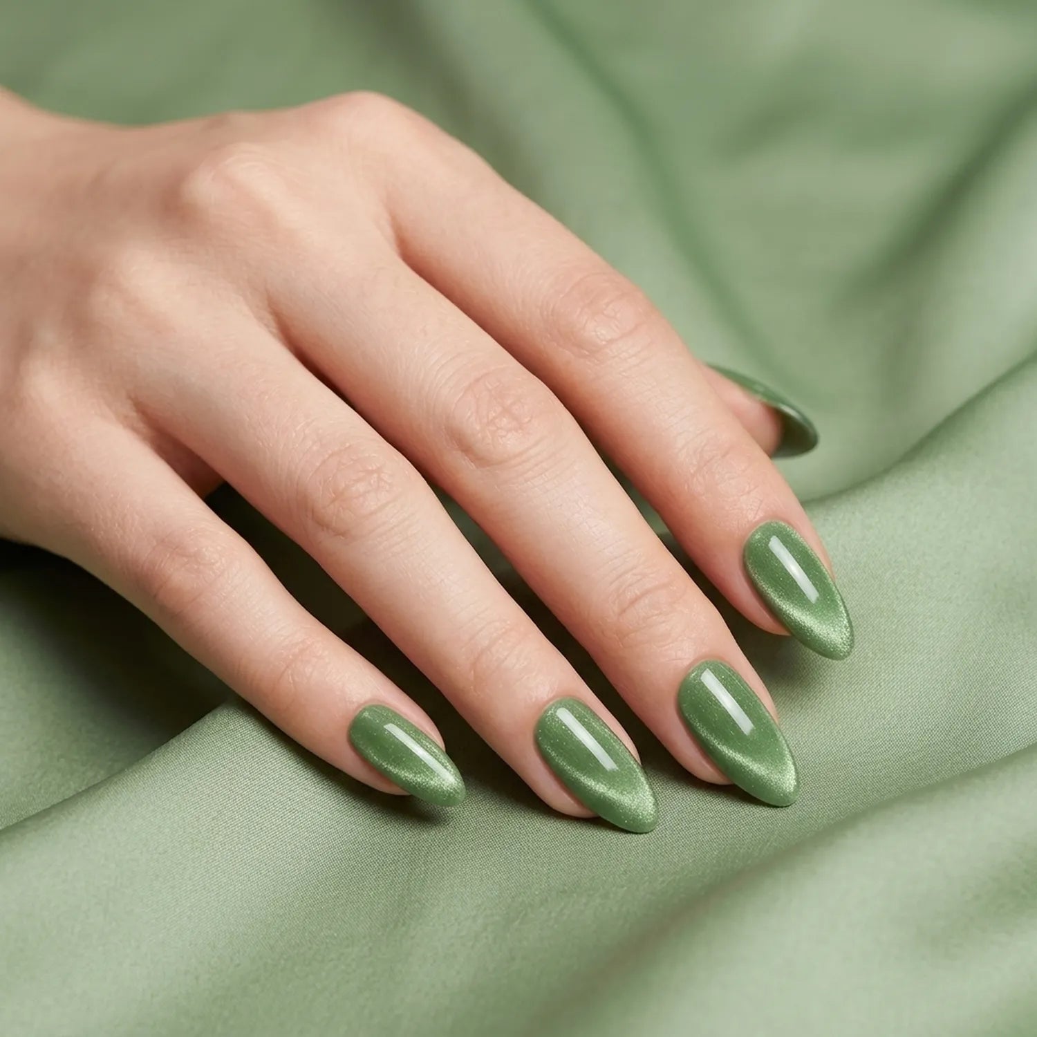 Shellac · Pearl Green · Cat Eye 10ml, Effekt Lack, gel polish, Gellack, Magnet Lack, nail polish, uv lack für Nägel im Nageldesign & Nagelstudios