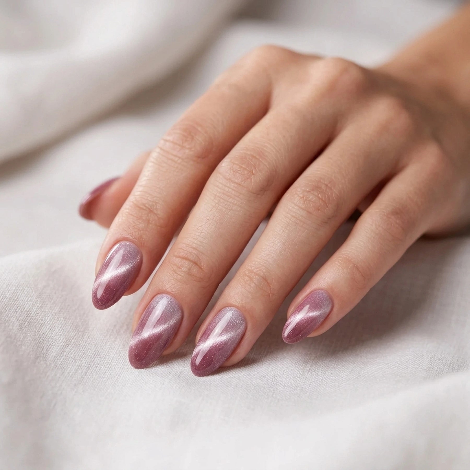 Shellac · Thermo Cat Eye Rose10ml, Effekt Lack, gel polish, Gellack, Magnet Lack, nail polish, uv lack für Nägel im Nageldesign & Nagelstudios