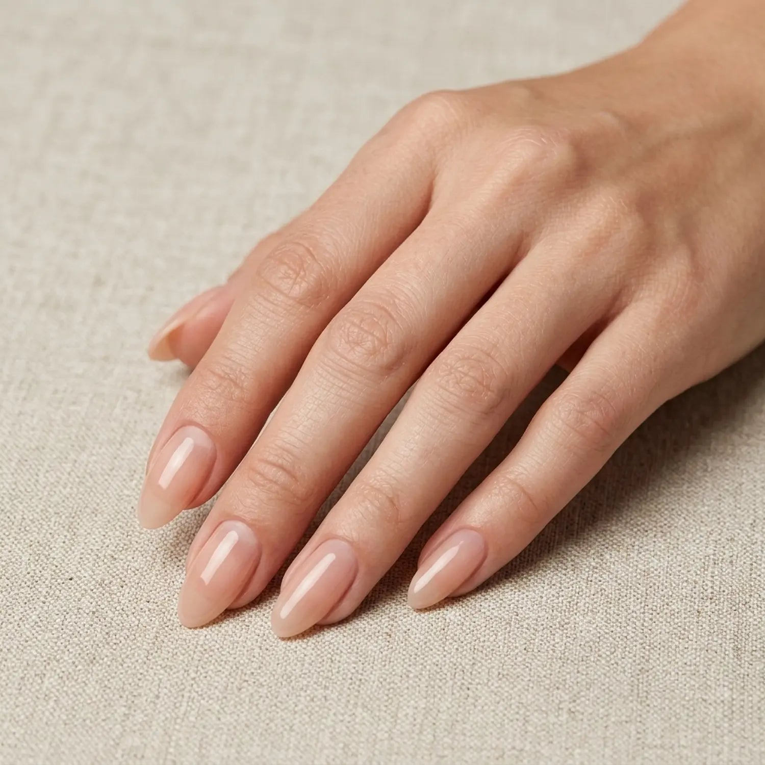 Shellac · Sheer Warm Nude 10ml, gel polish, gellack, nail polish, uv lack für Nägel im Nageldesign & Nagelstudios