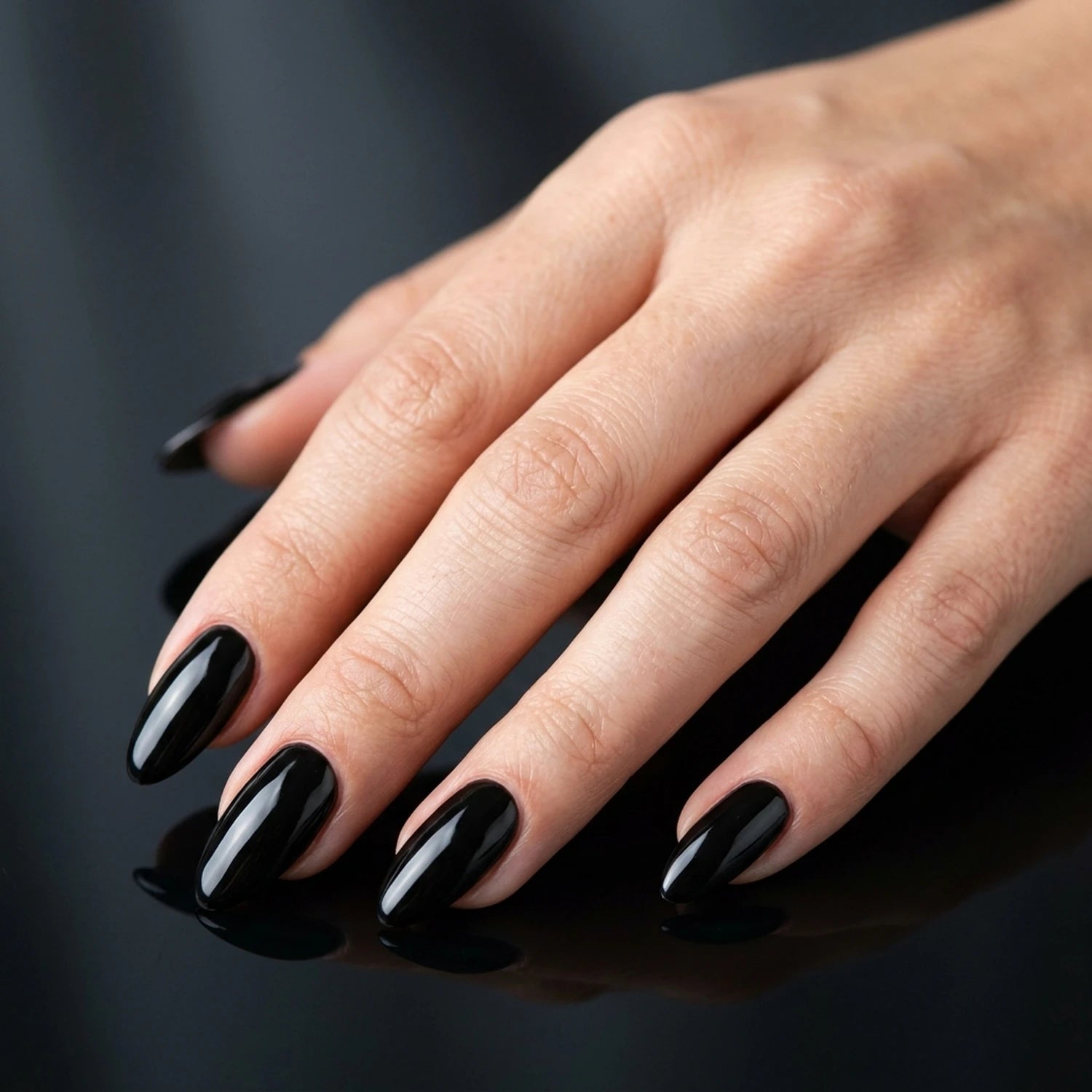 Shellac · Black 10ml, gel polish, gellack, nail polish, schwarz, shellac black, uv lack für Nägel im Nageldesign & Nagelstudios
