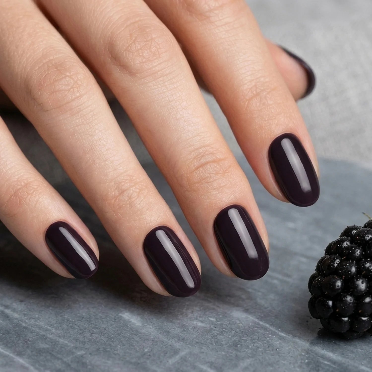 Shellac · Blackberry 10ml, gel polish, gellack, nail polish, rot, uv lack für Nägel im Nageldesign & Nagelstudios
