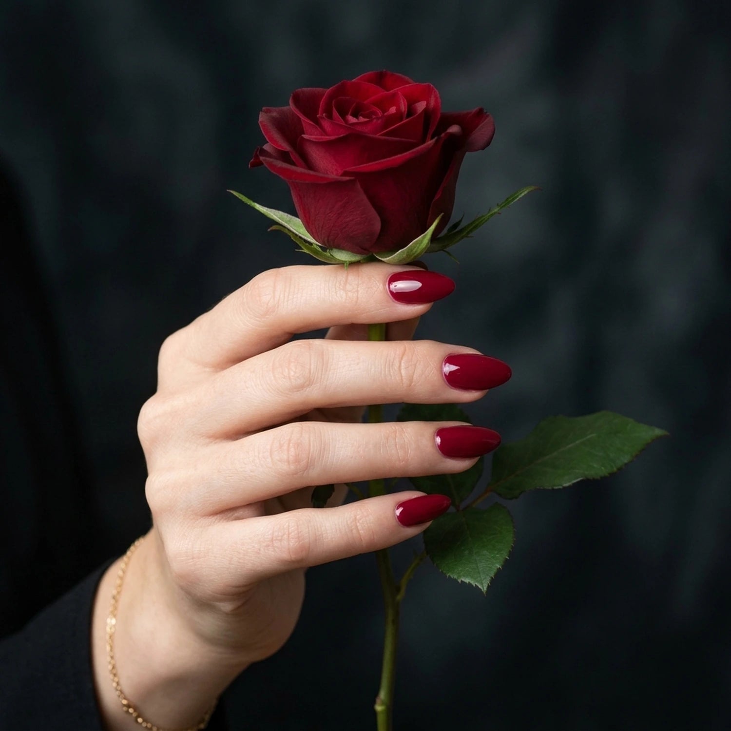 Shellac · Black Rose 10ml, dunkel rot, gel polish, gellack, nail polish, rot, uv lack für Nägel im Nageldesign & Nagelstudios