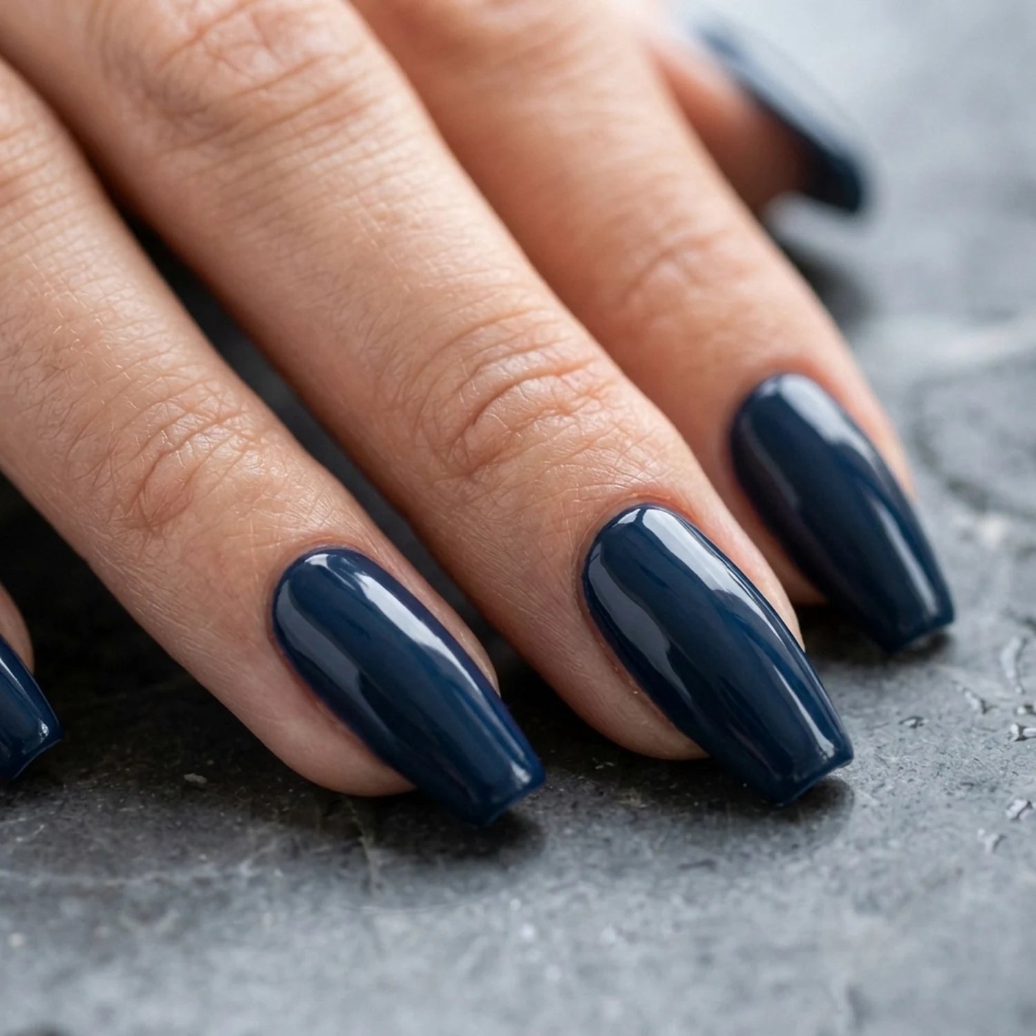 Shellac · Darkness 10ml, blau, gel polish, gellack, nail polish, uv lack für Nägel im Nageldesign & Nagelstudios