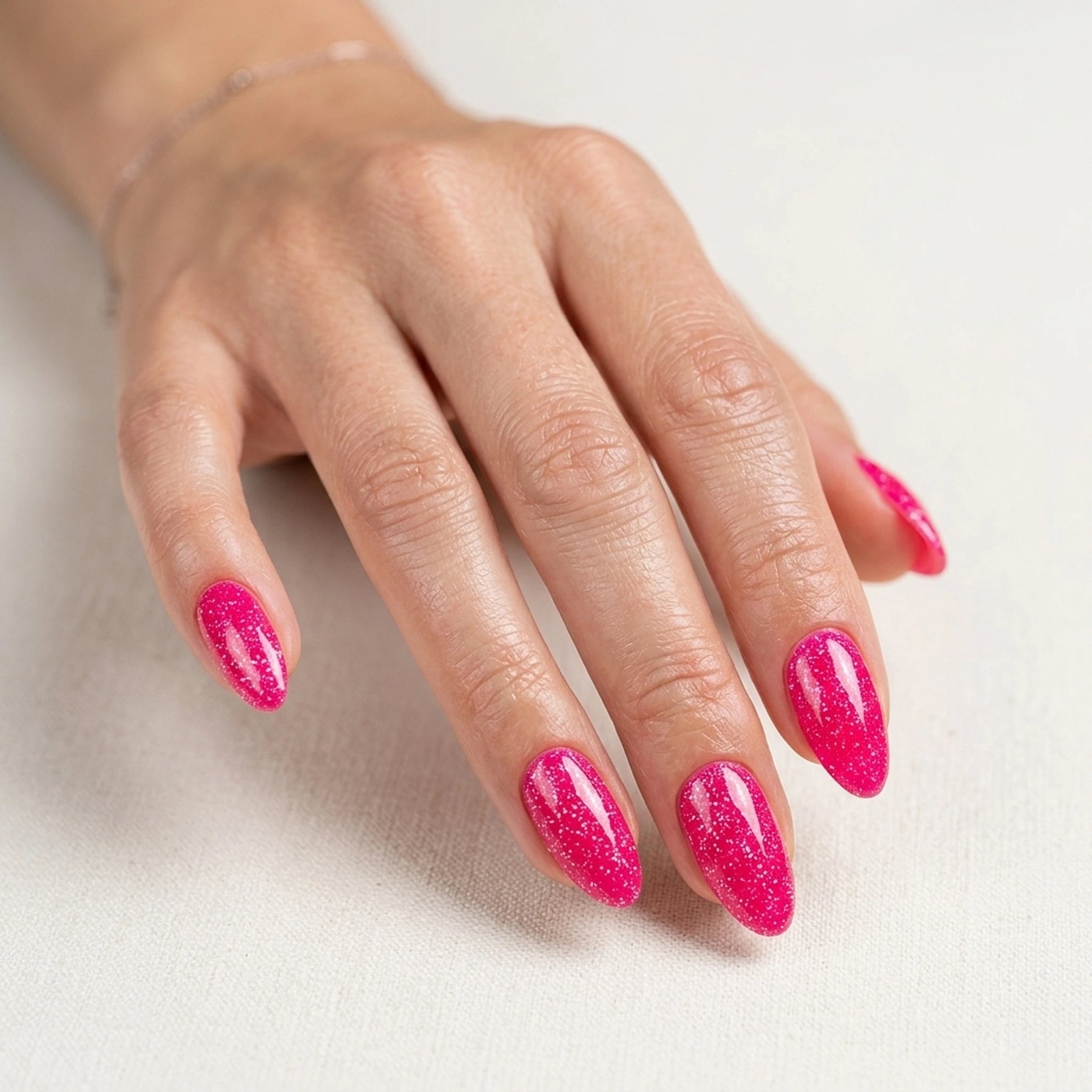 Shellac · Neon Reflective 07 · 10ml, bunt, disco, effekt Shellac, funkeln, gellack, gelpolish, glitter, glitzer, glitzer lacke, knallig, leuchtende farben, pink, reflektierend für Nägel im Nageldesign & Nagelstudios