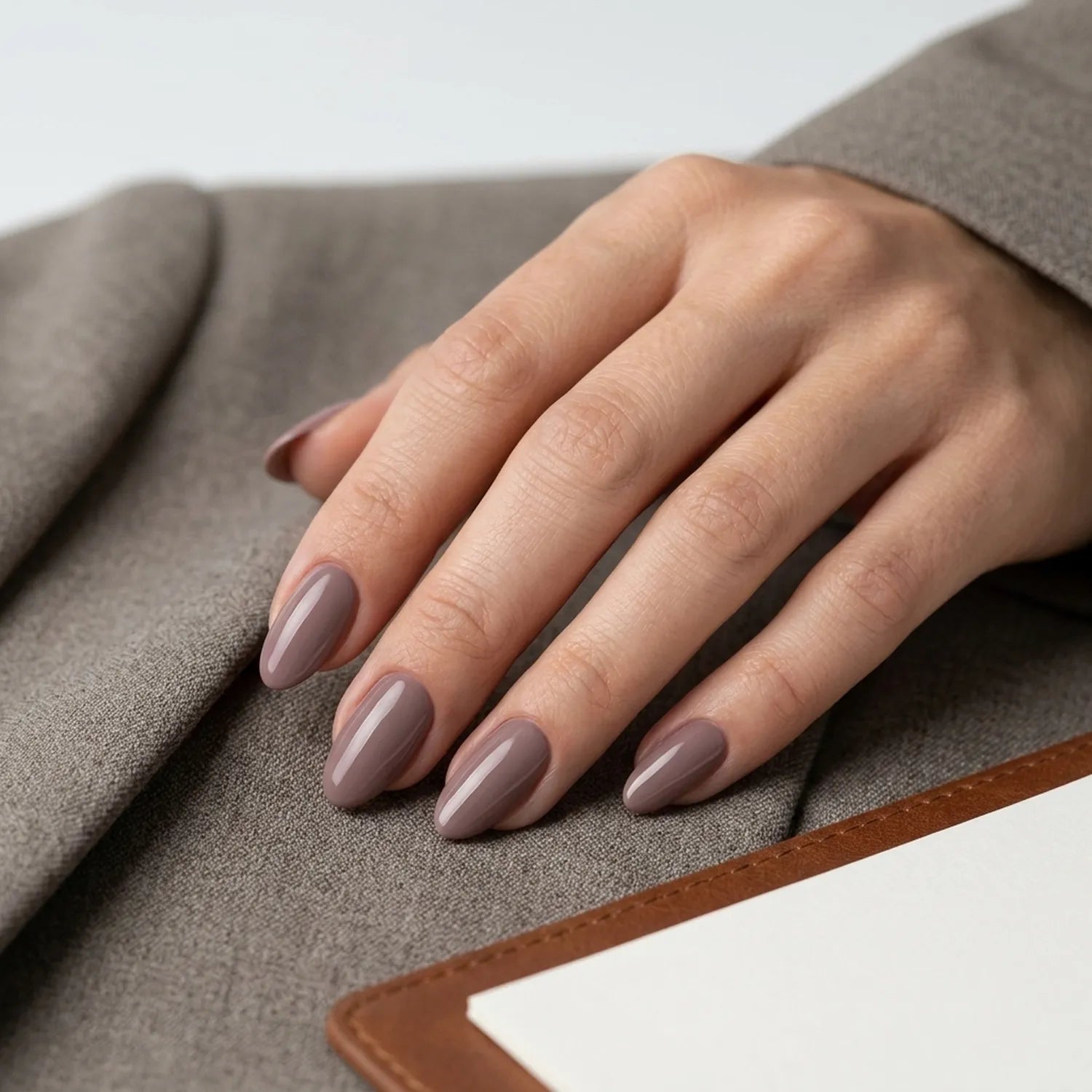 Shellac · Suitable 10ml, braun, gel polish, gellack, nail polish, nude, uv lack für Nägel im Nageldesign & Nagelstudios