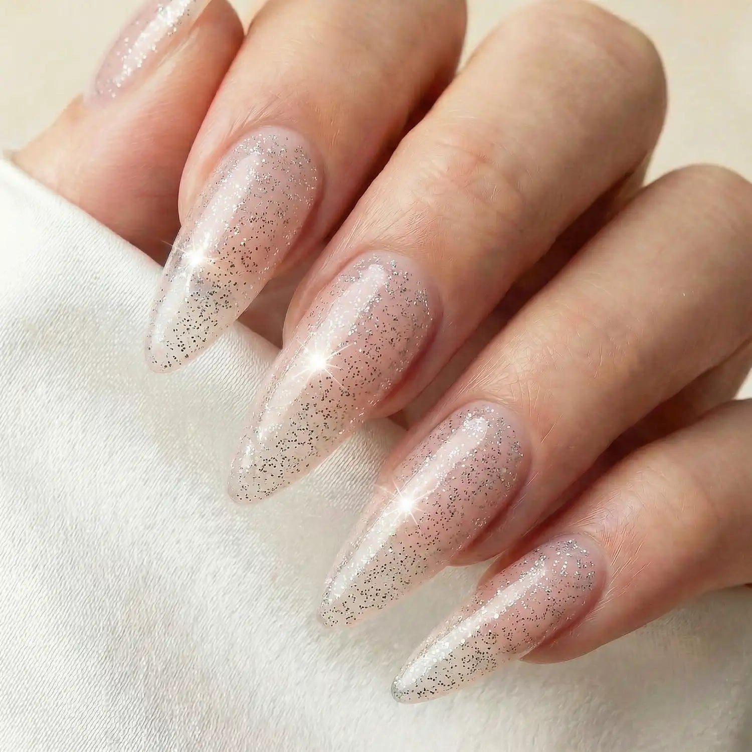 Diamond Sealer · No Wipe 10ml*, glanz Versiegler, glimmer, Glitter, Glitzer, schimmer, silber, Top Coat, Versiegelungsgel, Versiegler für Nägel im Nageldesign & Nagelstudios